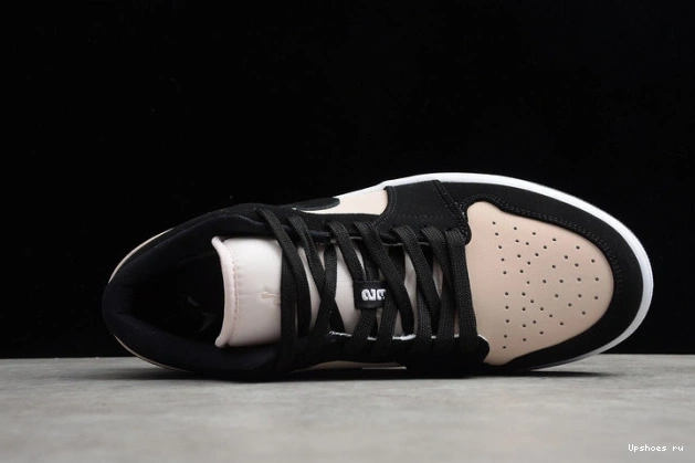 DC0774-003  Low Jordan (W) Black Ice Guava 1 0404